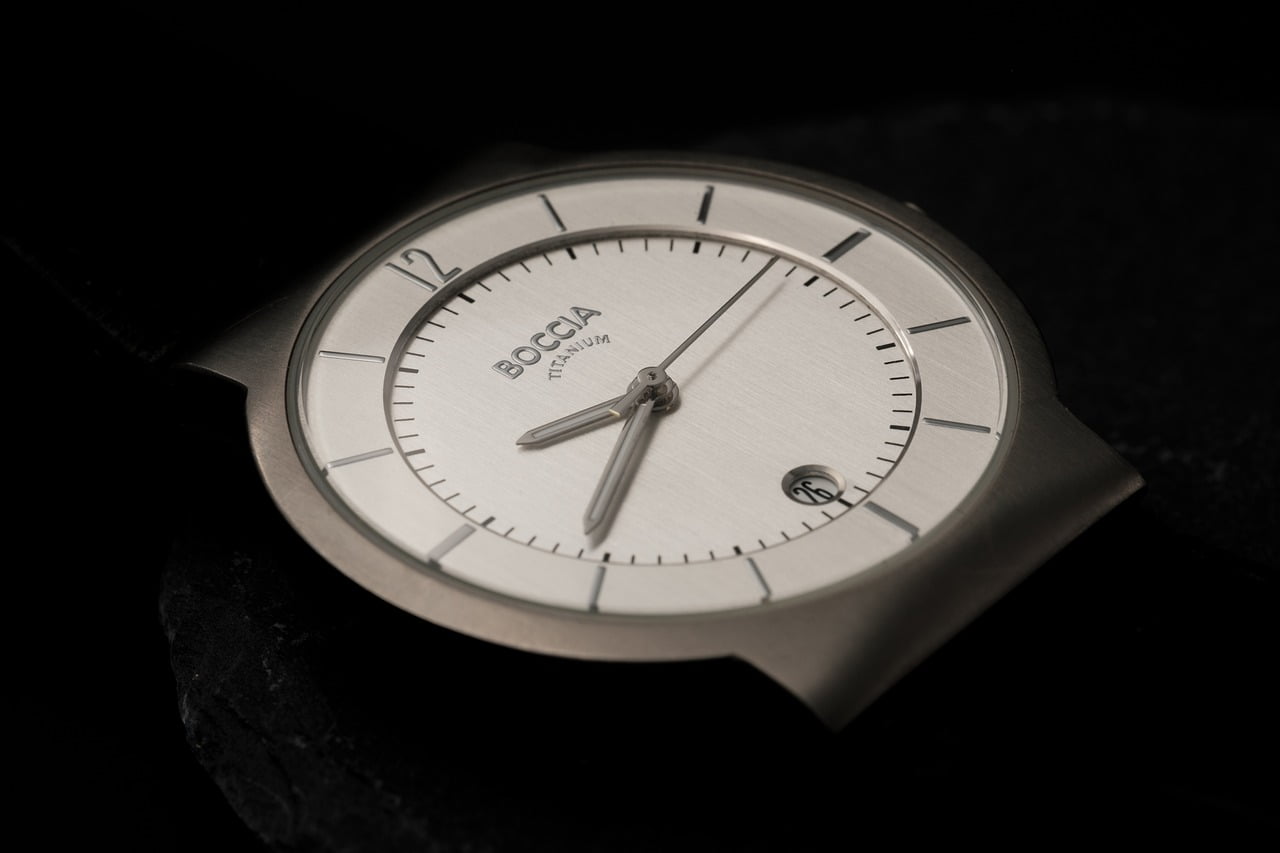Hvilket urværk er bedst til titanium og stål ure?